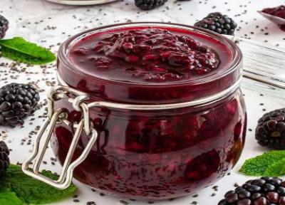 طرز تهیه مربا توت سیاه و فوت و فن سالم ماندن توت ها