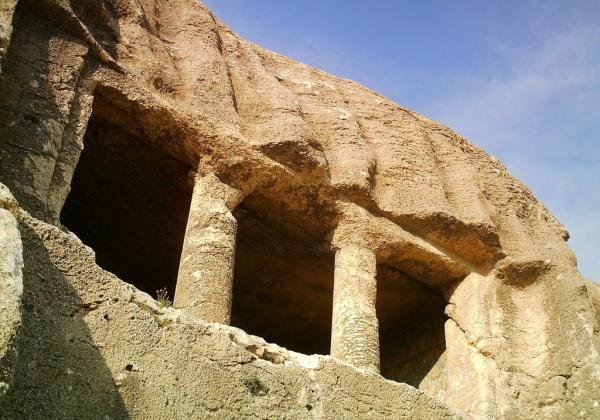 گوردخمه، رسمی در ایران باستان