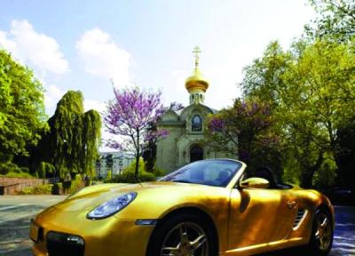 تصاویر ماشین هایی با روکش طلا ، چه کسانی سوار خودروهای طلایی می شوند؟